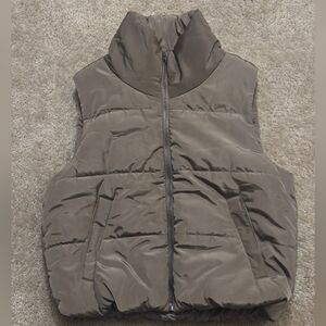 Stylish Women's Tan Puffer Vest